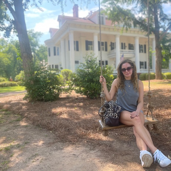 Meet your Posher, Gucccigirl - Picture 2 of 2